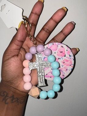 Wristlet w/ Cross & Mirror Keychain